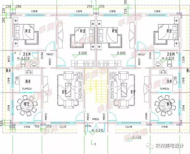 很常見的雙拼戶型，就是兩家獨(dú)門獨(dú)戶，兩家的室內(nèi)布局包括外觀都一模一樣，有各自的生活空間。